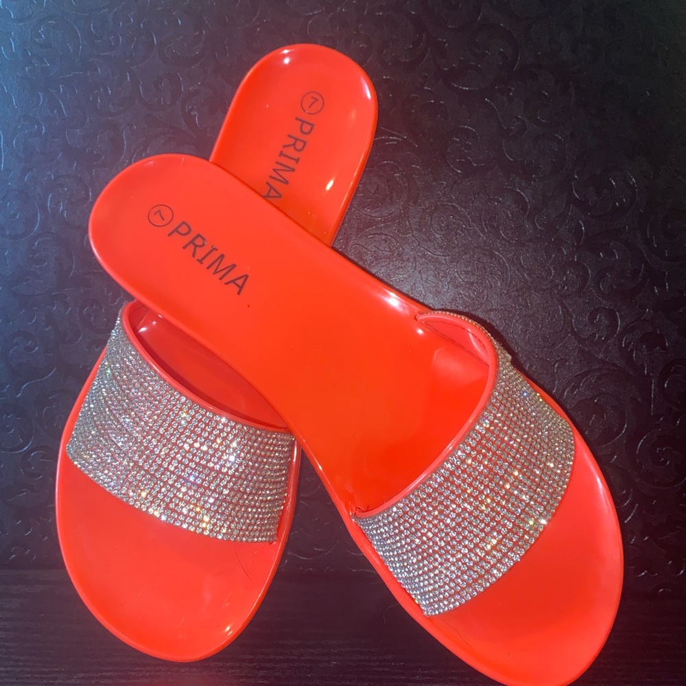 Women’s Sparkling Flat Sandals, size 7 hot coral
